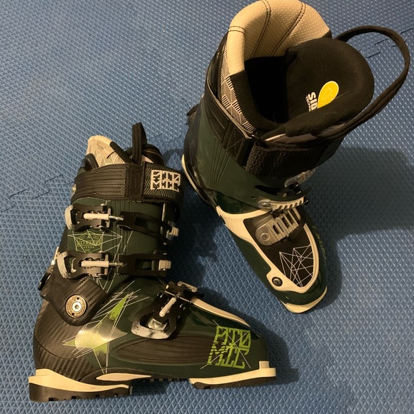 atomic waymaker carbon 110